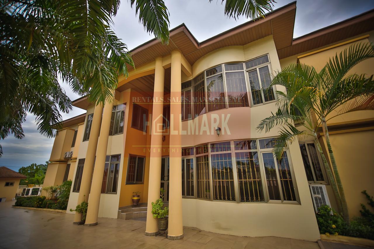 Hallmark Properties- Apartment 2 Accra Exterior photo